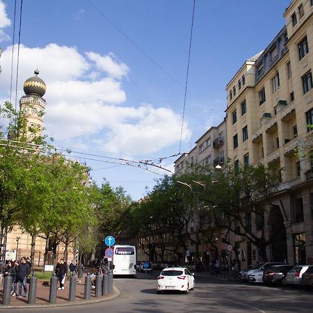 Luxury Downtown 3 Bedroom Apartment By Synagoge With Beautiful View Budapeste Exterior foto
