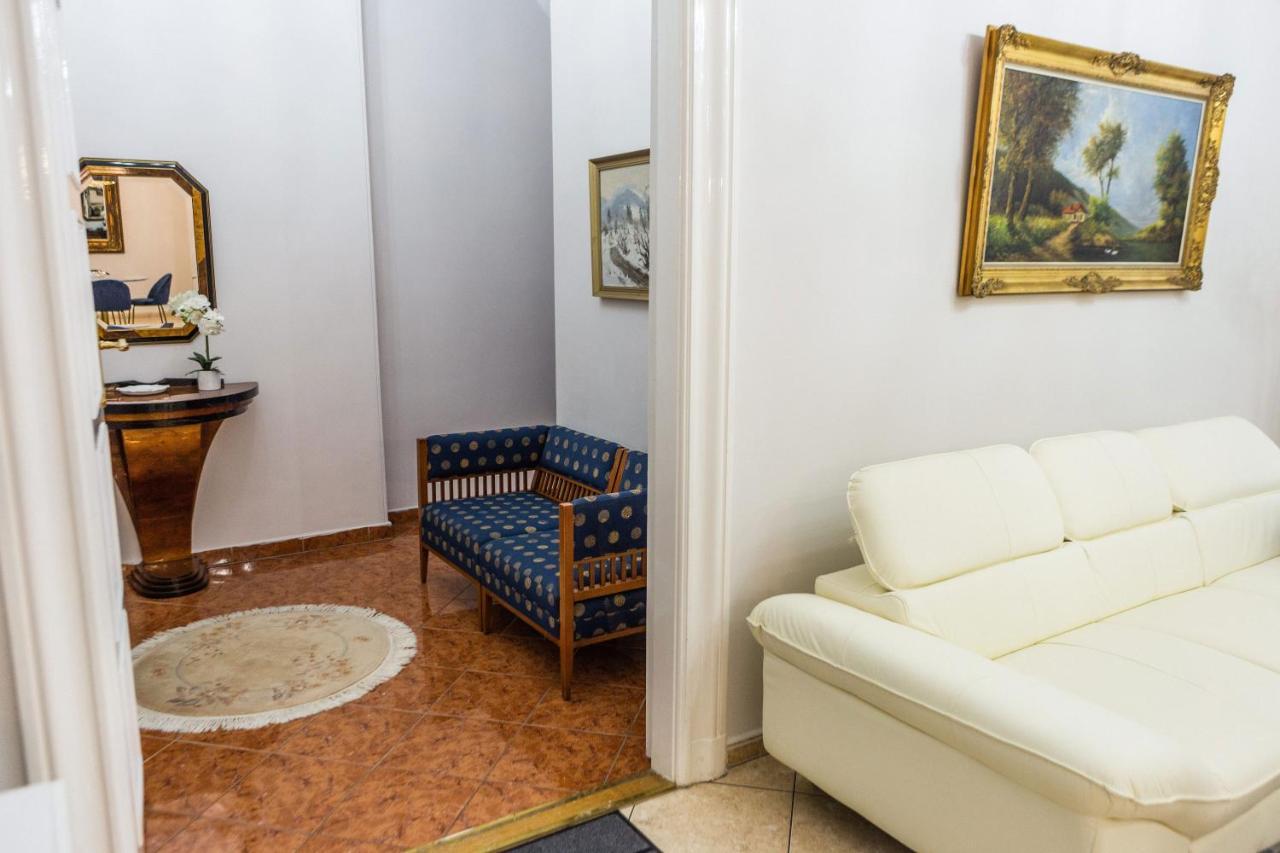 Luxury Downtown 3 Bedroom Apartment By Synagoge With Beautiful View Budapeste Exterior foto