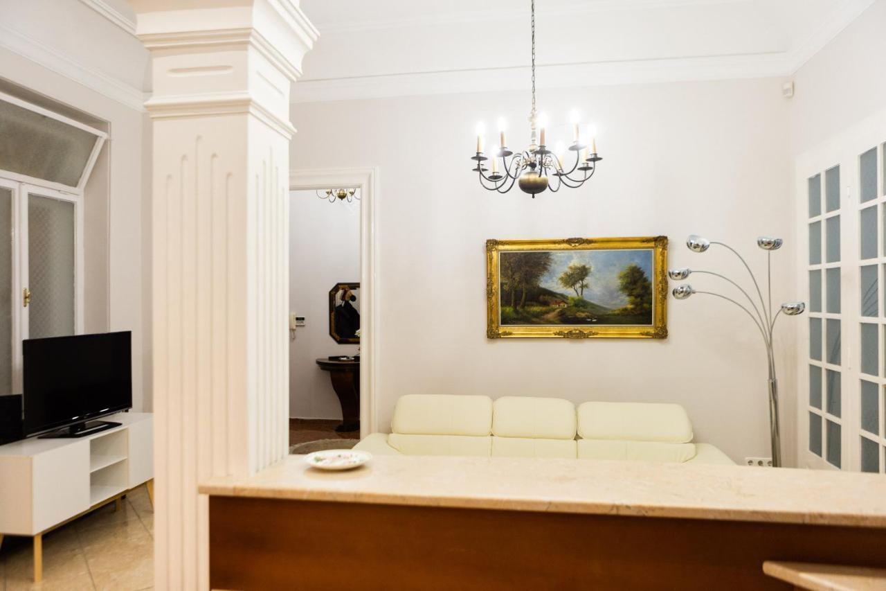 Luxury Downtown 3 Bedroom Apartment By Synagoge With Beautiful View Budapeste Exterior foto