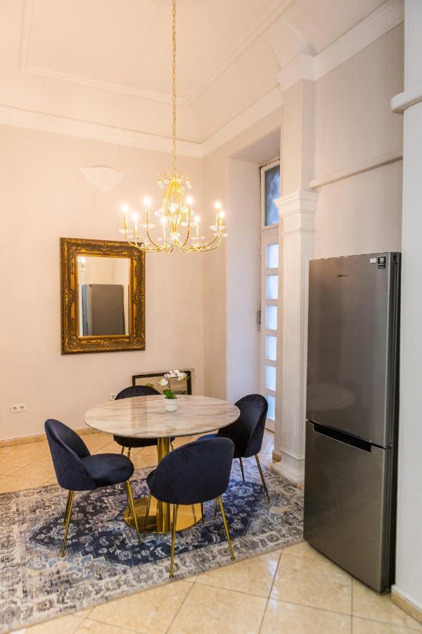 Luxury Downtown 3 Bedroom Apartment By Synagoge With Beautiful View Budapeste Exterior foto