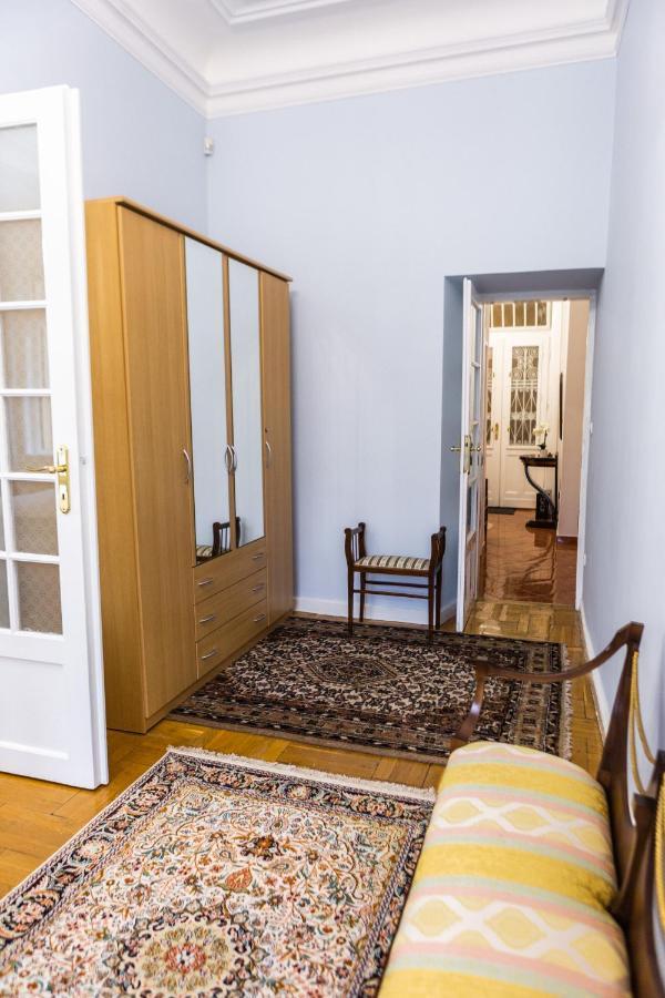 Luxury Downtown 3 Bedroom Apartment By Synagoge With Beautiful View Budapeste Exterior foto