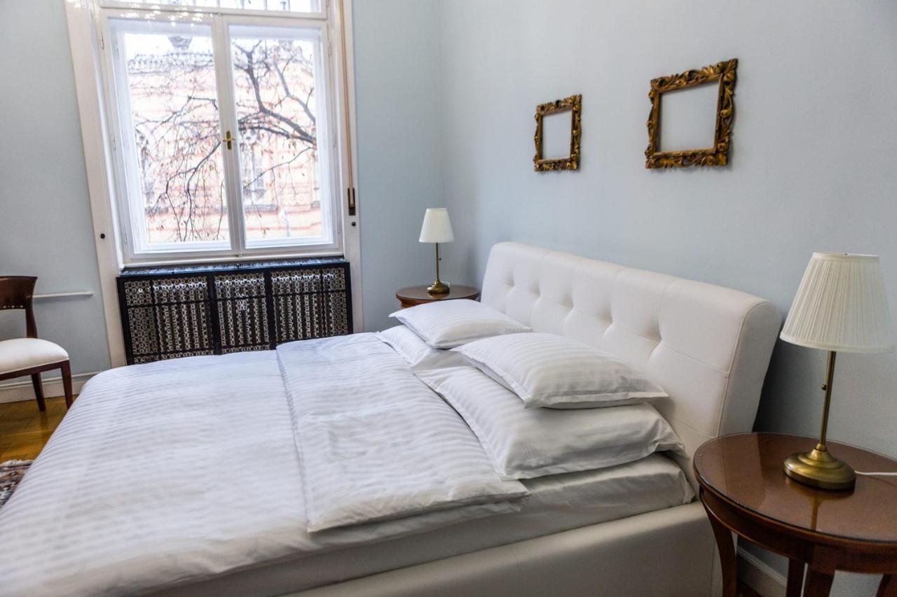 Luxury Downtown 3 Bedroom Apartment By Synagoge With Beautiful View Budapeste Exterior foto