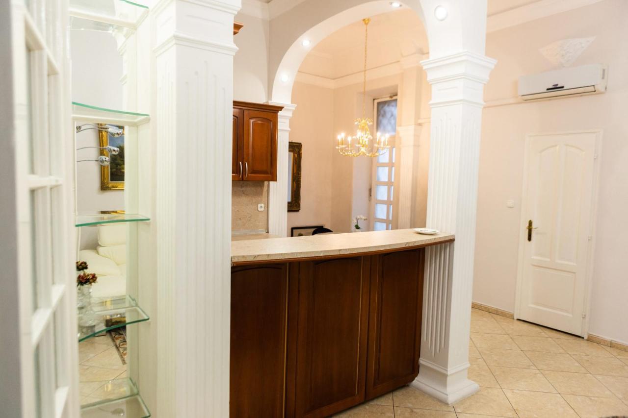 Luxury Downtown 3 Bedroom Apartment By Synagoge With Beautiful View Budapeste Exterior foto