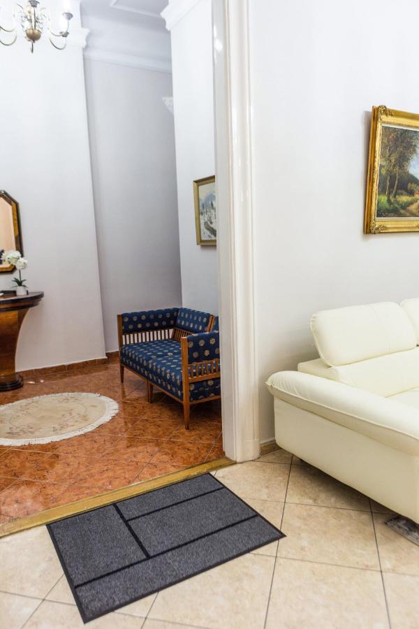 Luxury Downtown 3 Bedroom Apartment By Synagoge With Beautiful View Budapeste Exterior foto