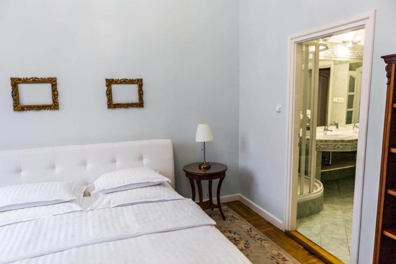 Luxury Downtown 3 Bedroom Apartment By Synagoge With Beautiful View Budapeste Exterior foto