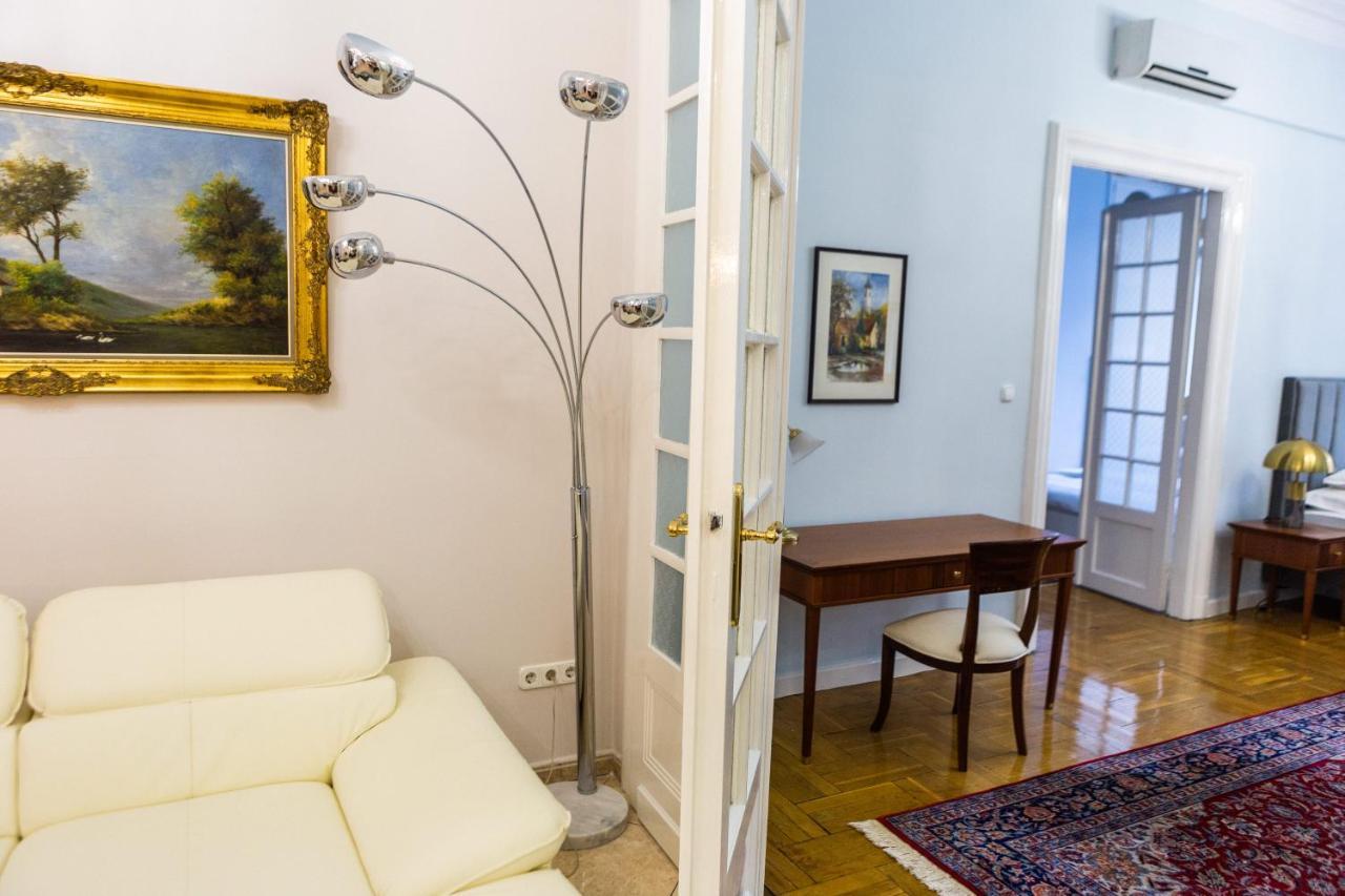 Luxury Downtown 3 Bedroom Apartment By Synagoge With Beautiful View Budapeste Exterior foto